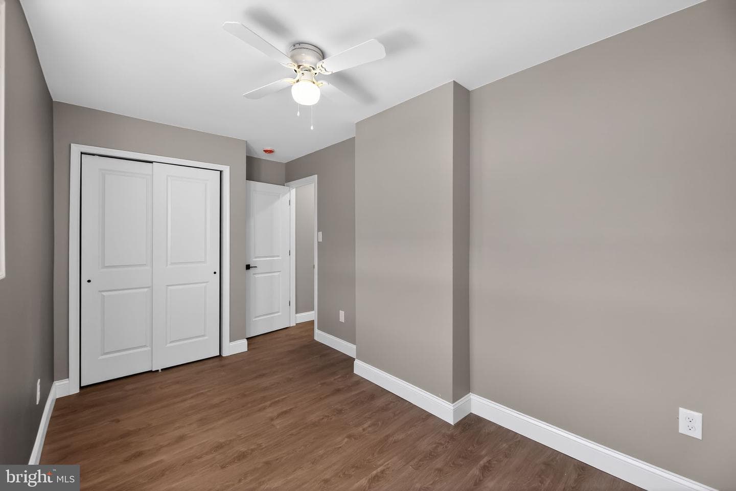 6728 Guyer Avenue photo 9