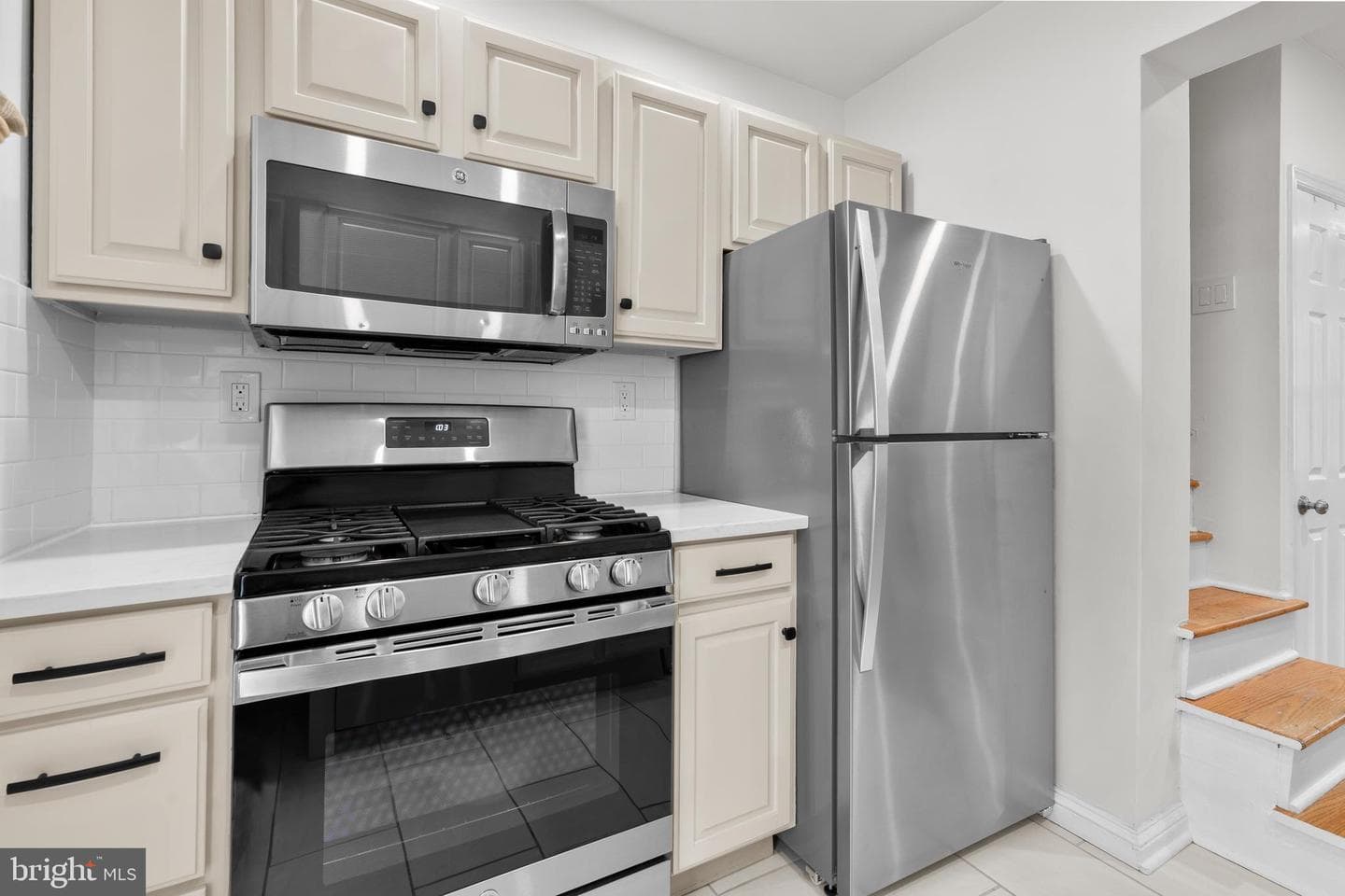 1639 Addison Street photo 5