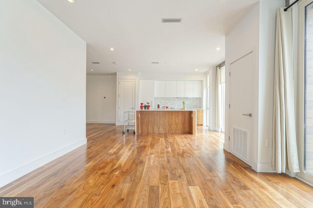 621 S 24th Street #206 photo 8