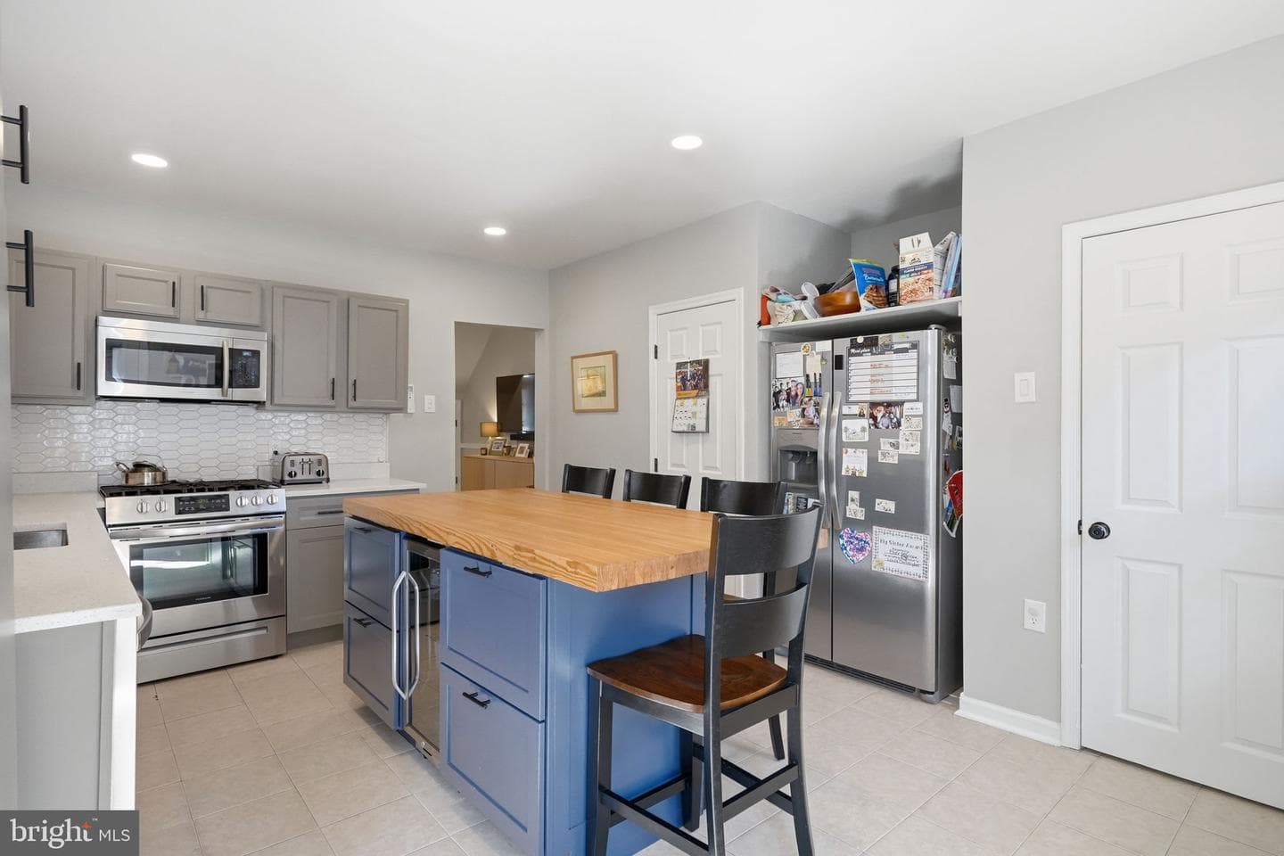 244 E Sydney Street photo 14