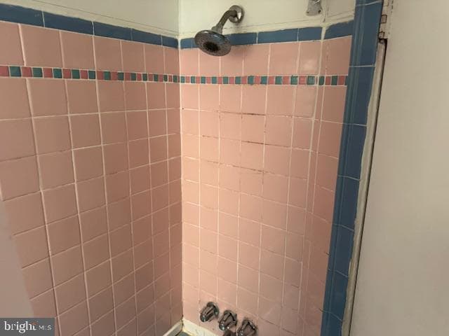 2329 S Hicks Street photo 13