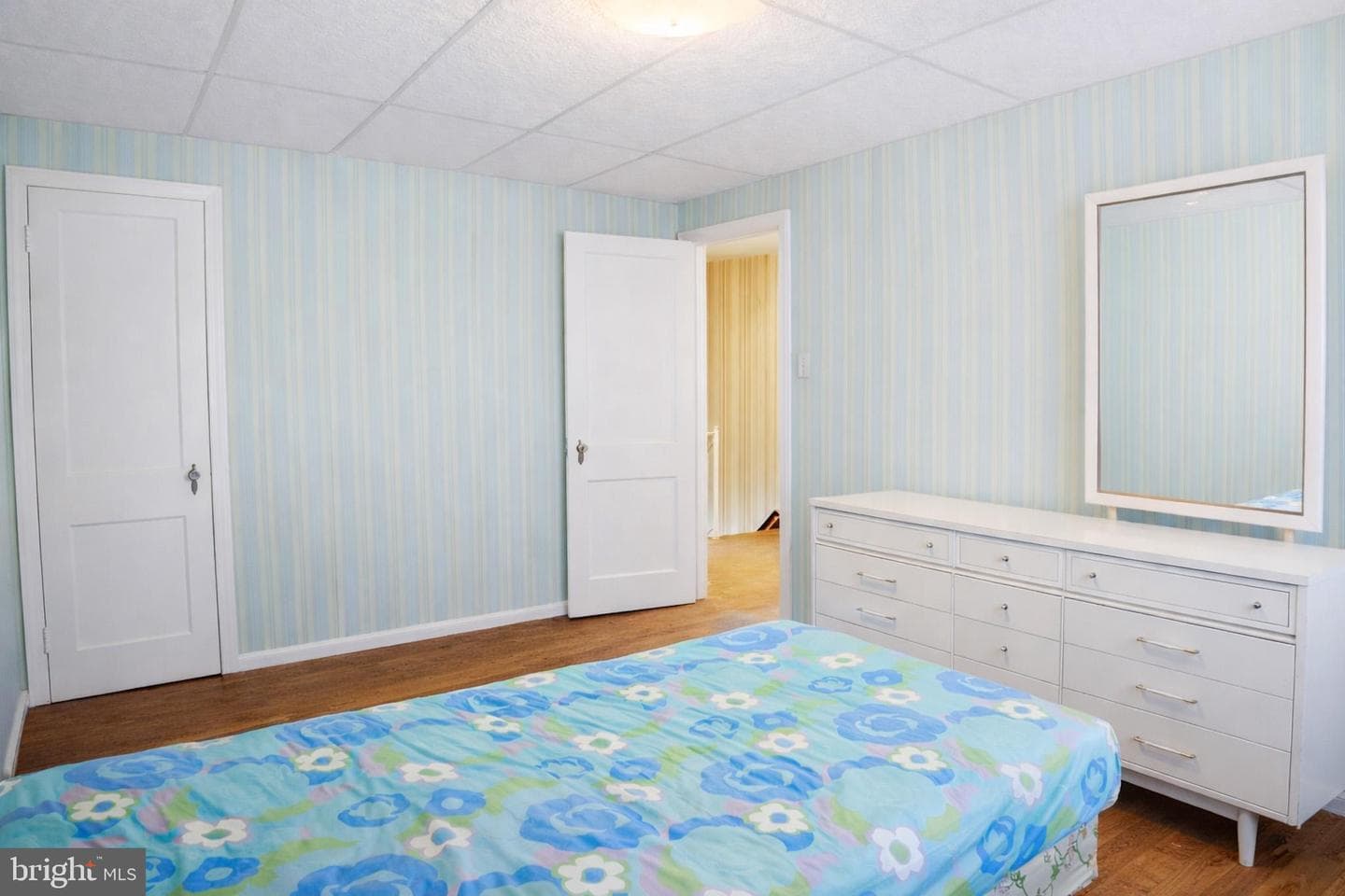 203 E Howell Street photo 7