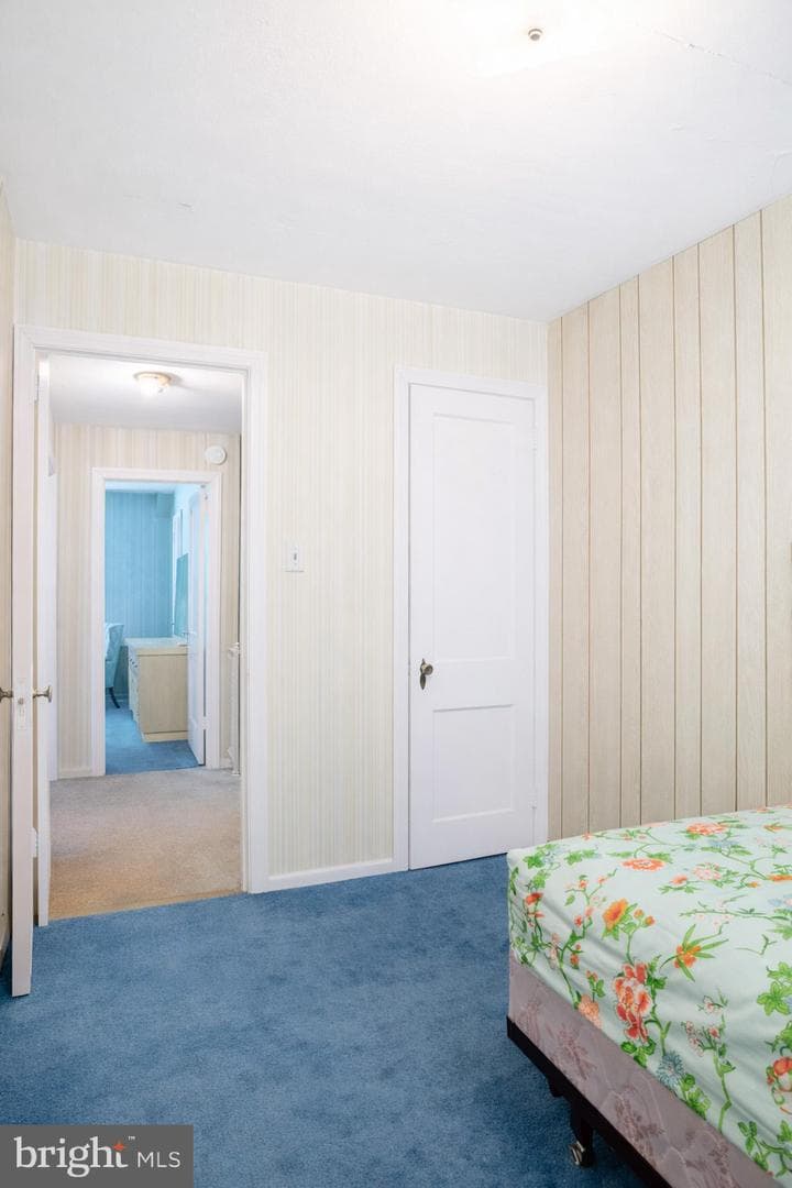 203 E Howell Street photo 8