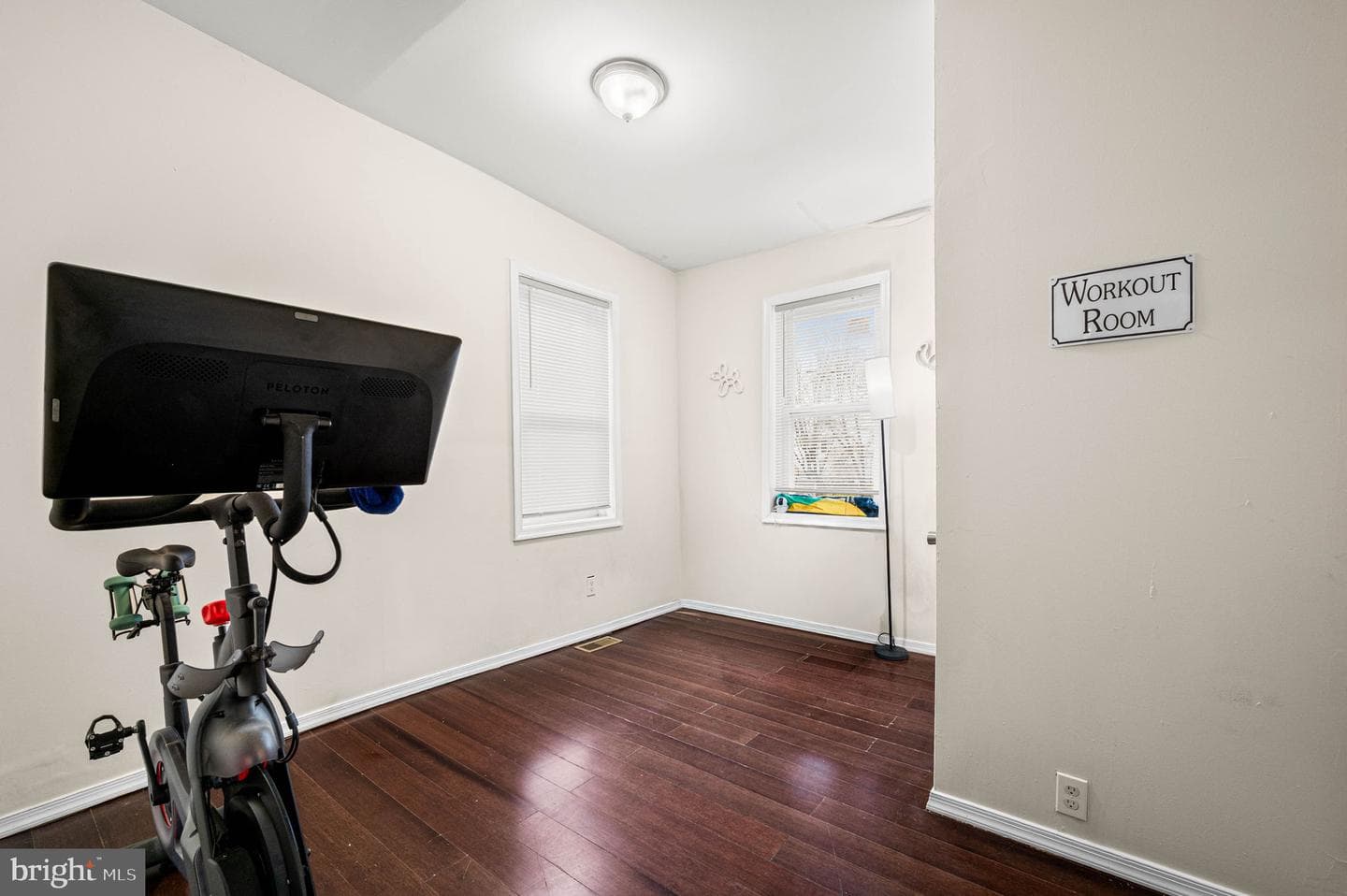 1627 W Thompson Street photo 11