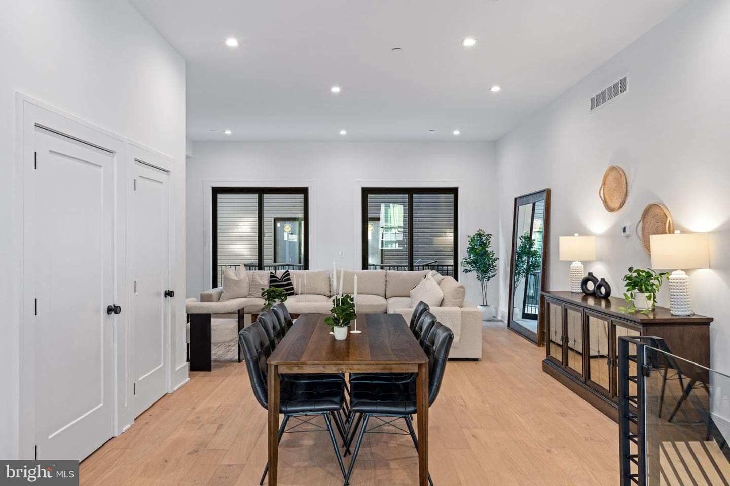 249 Philip Way photo 15