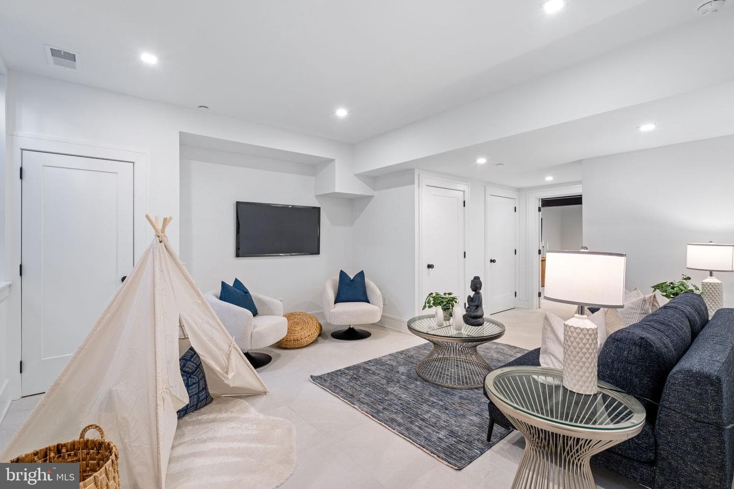 249 Philip Way photo 55