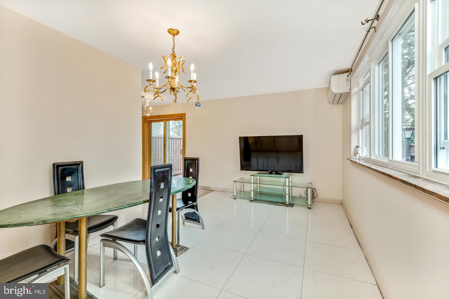 11247 Jeanes Place photo 10