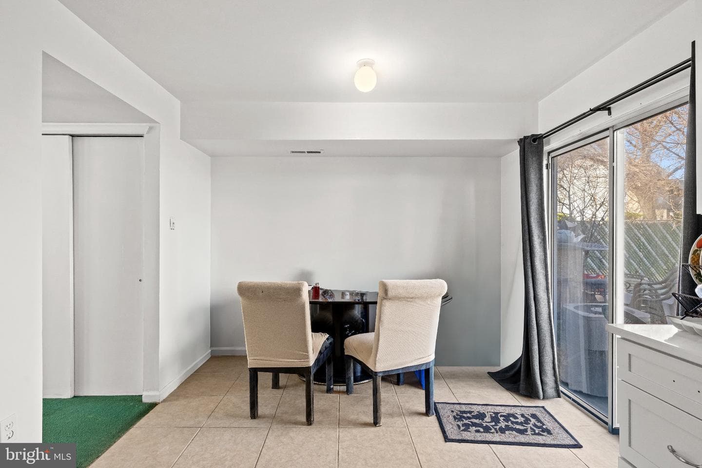 6671 Musgrave Street photo 17