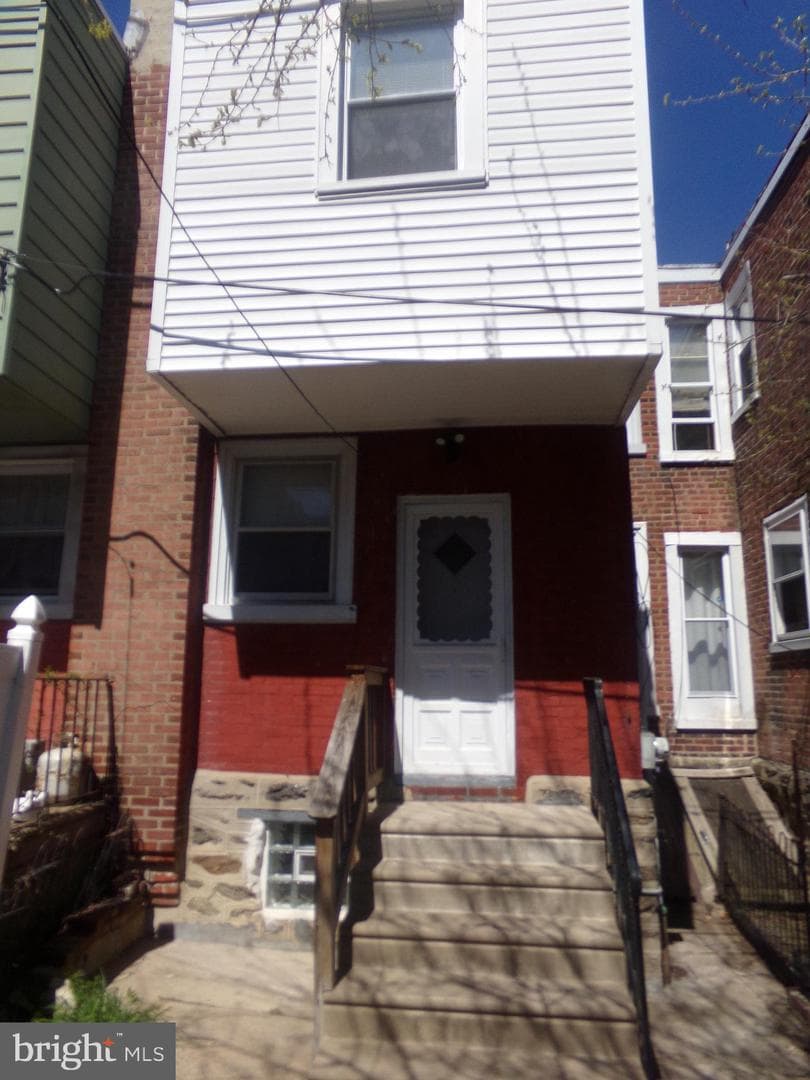 160 Linton Street photo 33