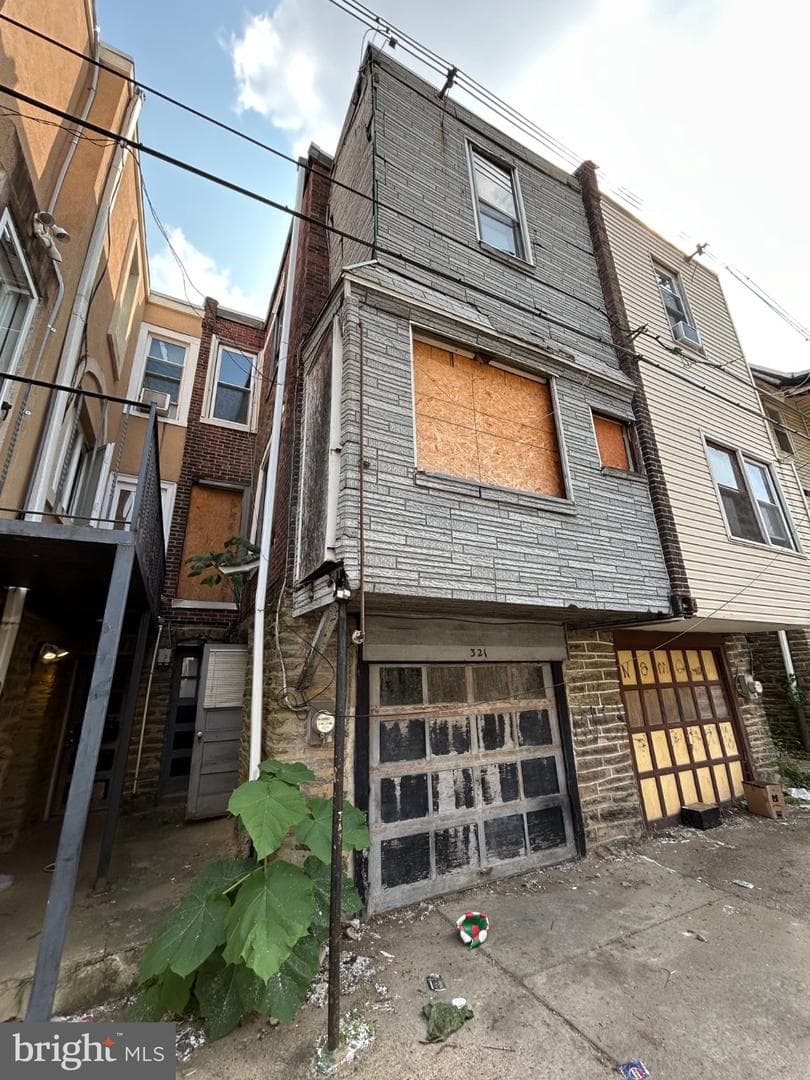 321 W Fisher Avenue photo 4