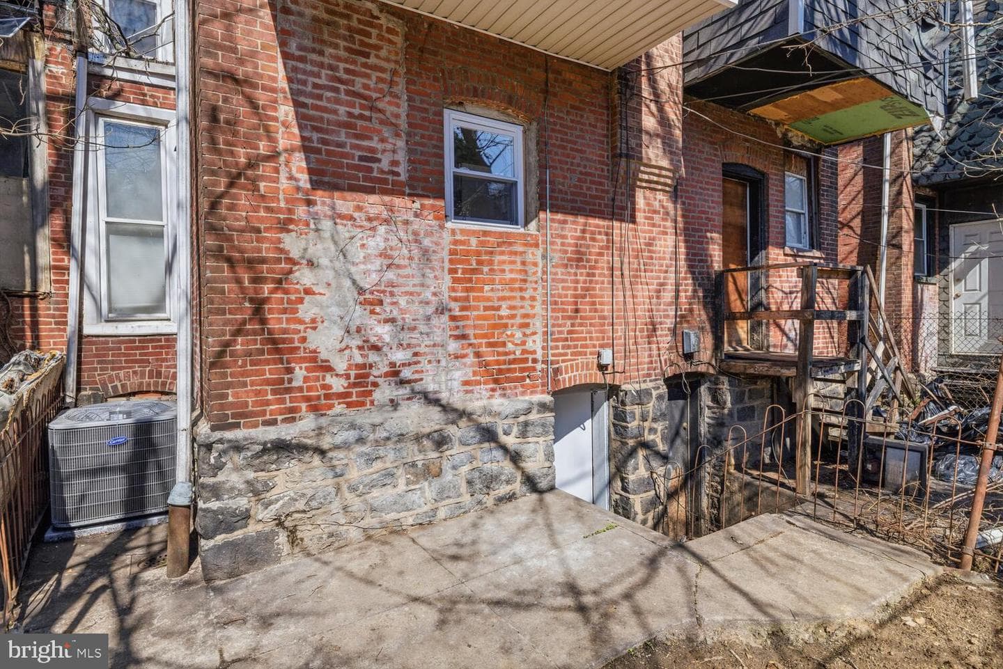 5722 Hadfield Street photo 24