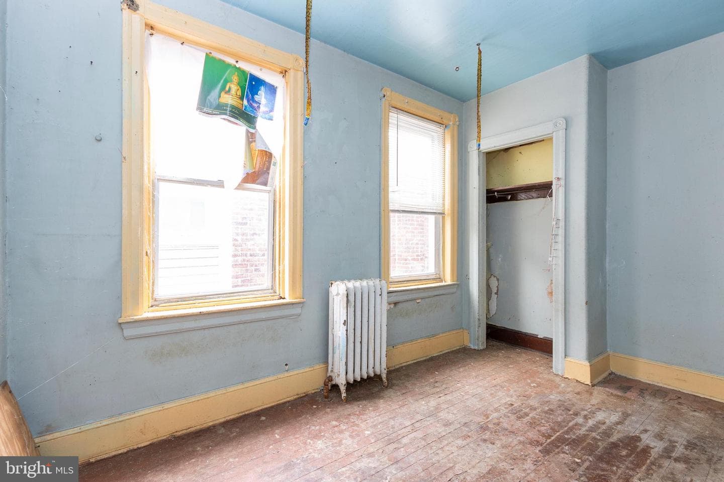 319 W Duncannon Avenue photo 26
