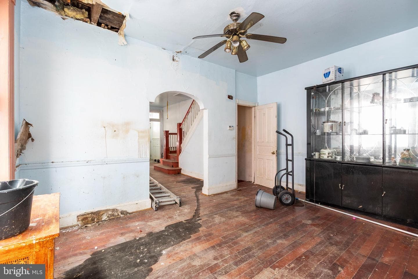 319 W Duncannon Avenue photo 9