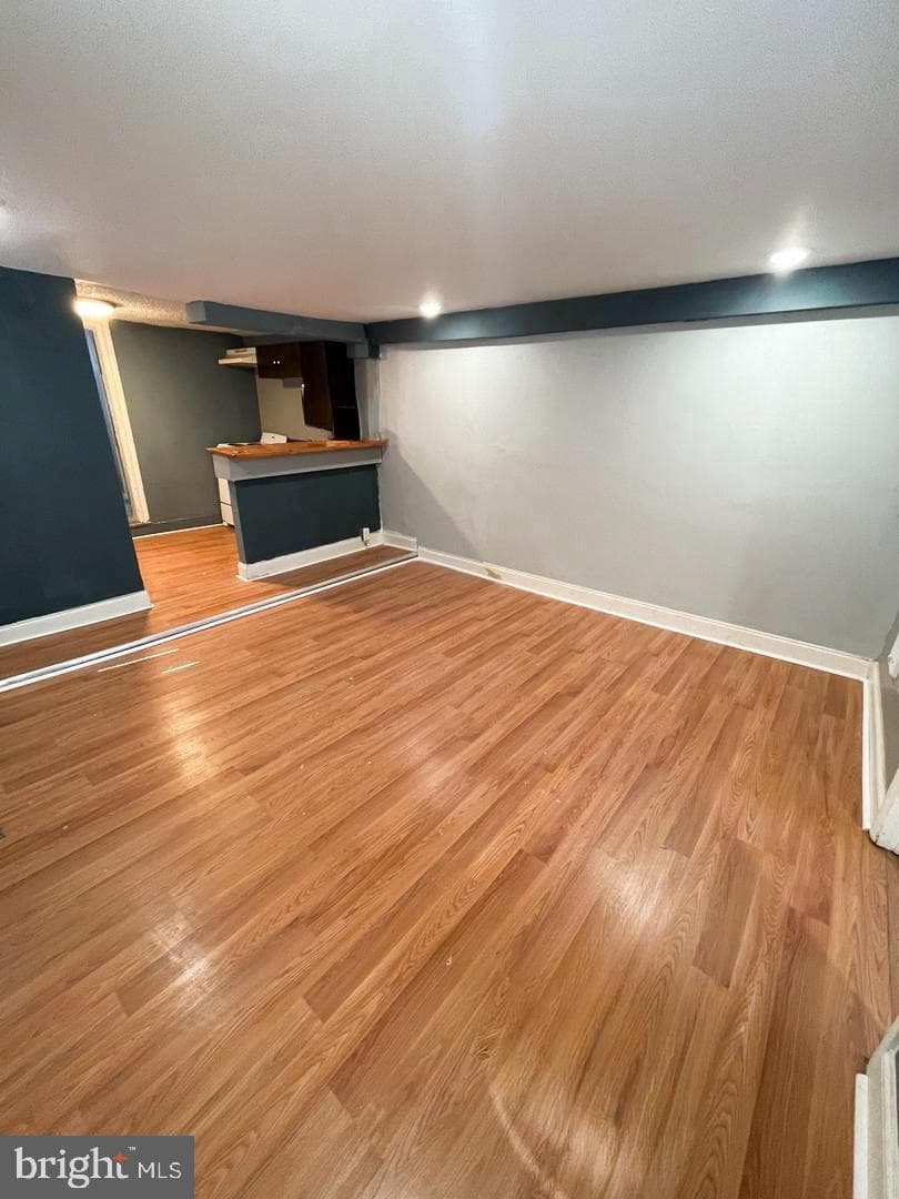 4723 Whitaker Avenue photo 4