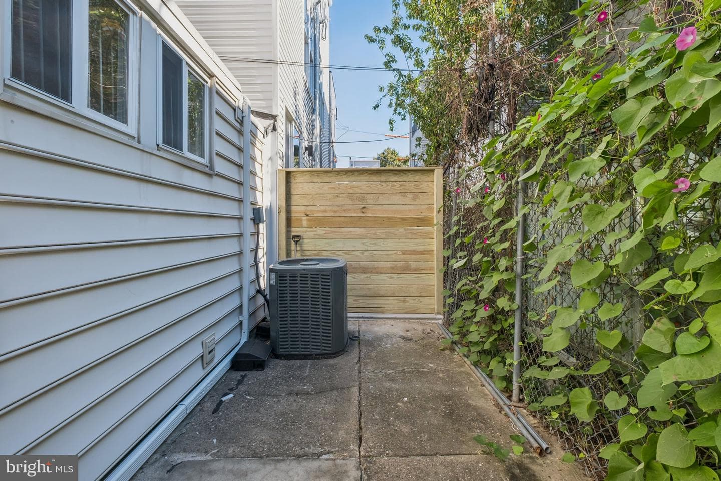 930 French Street photo 8