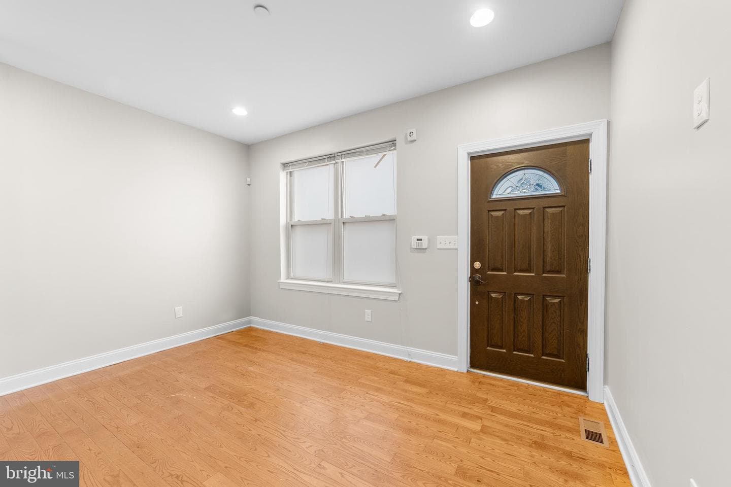 847 Cameron Street photo 12