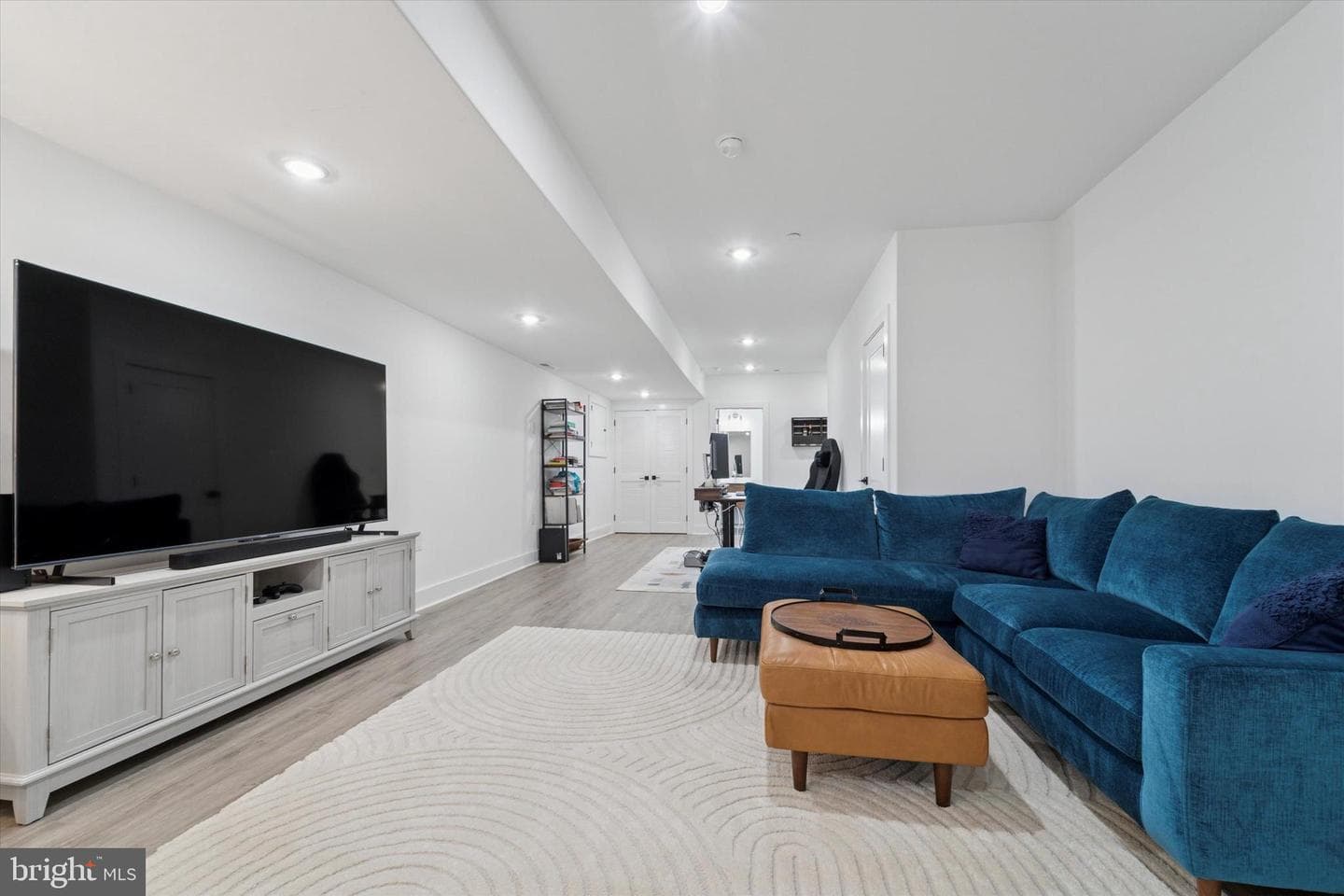 73 E Sharpnack Street photo 15