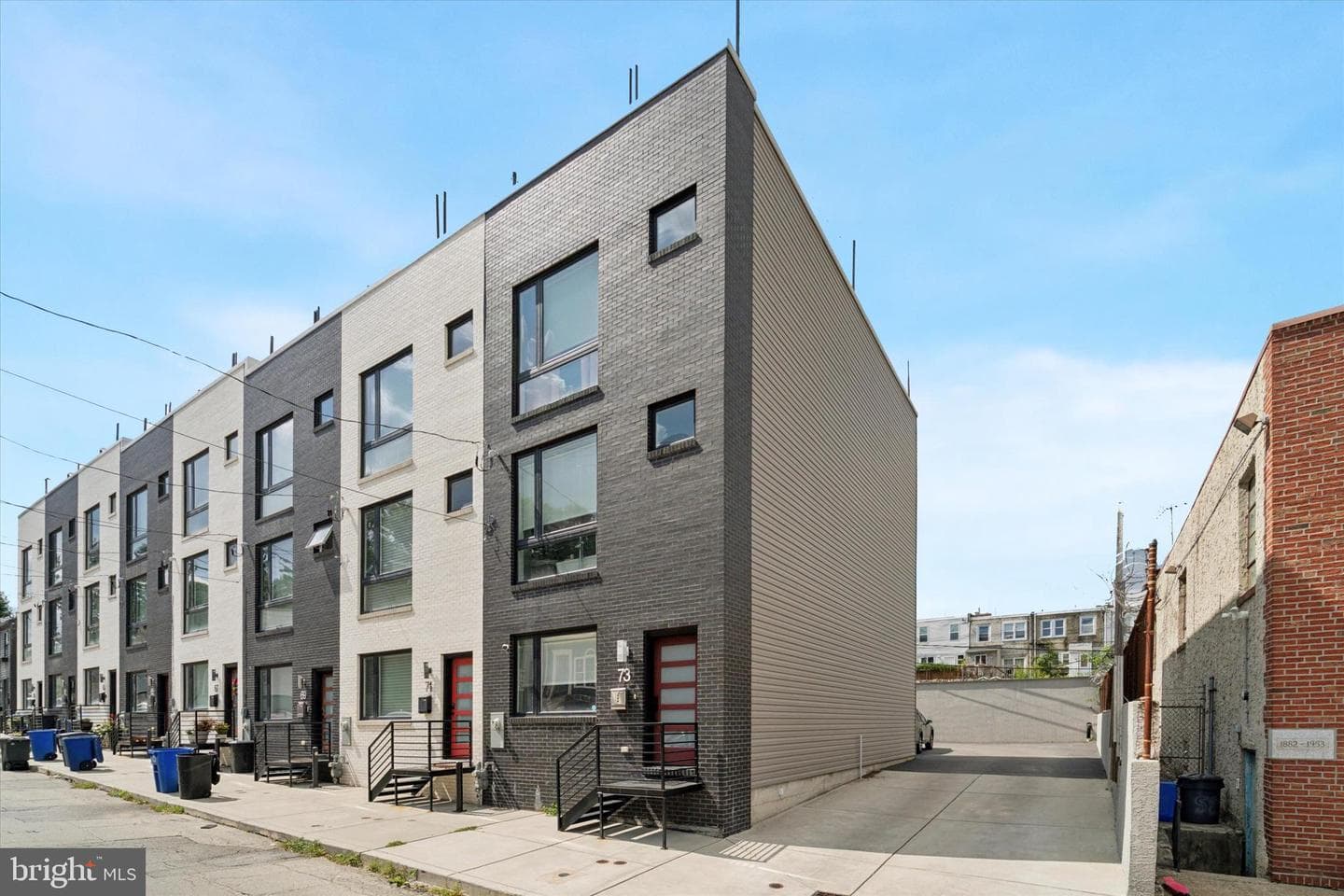 73 E Sharpnack Street photo 2