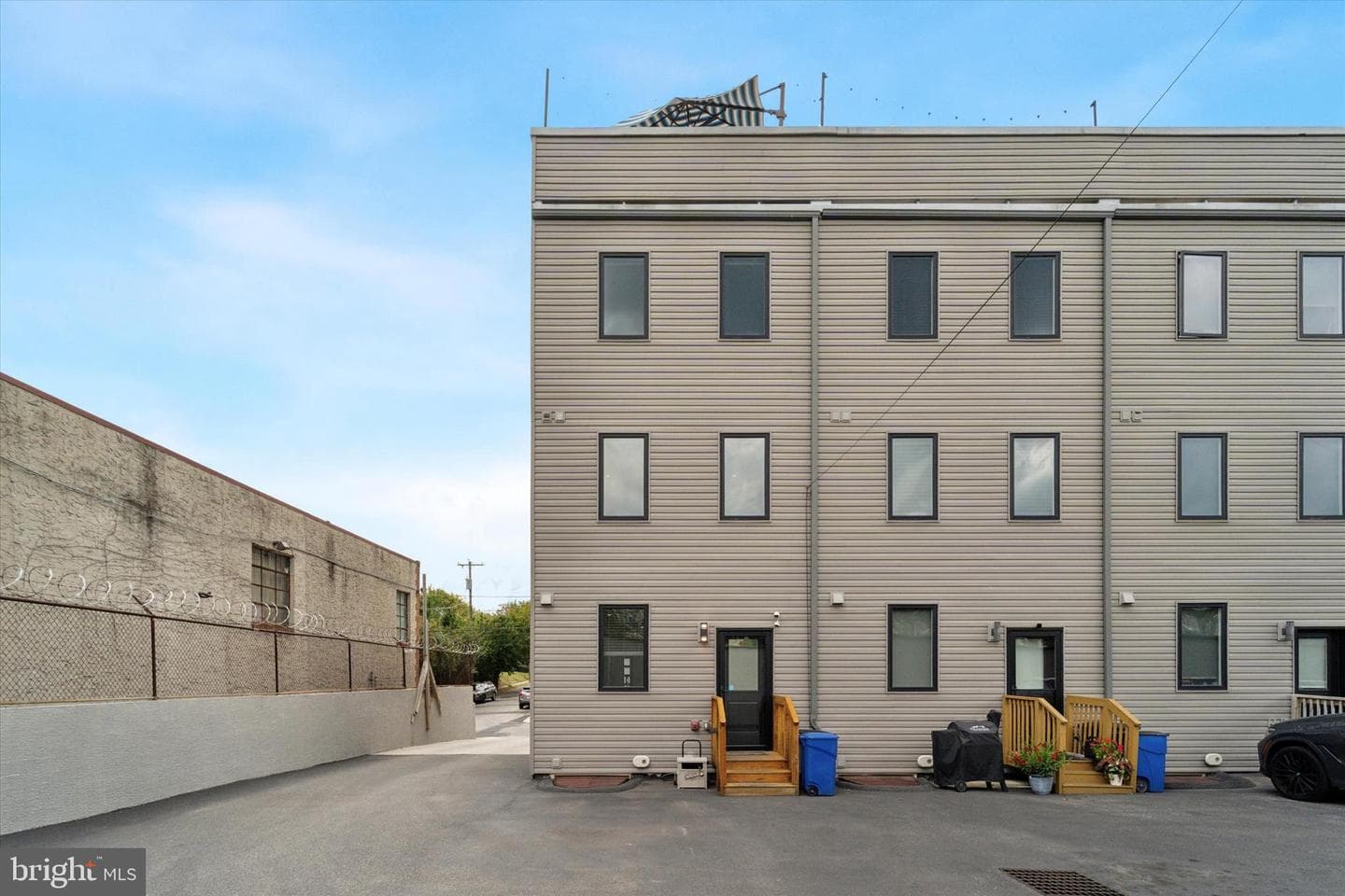 73 E Sharpnack Street photo 43