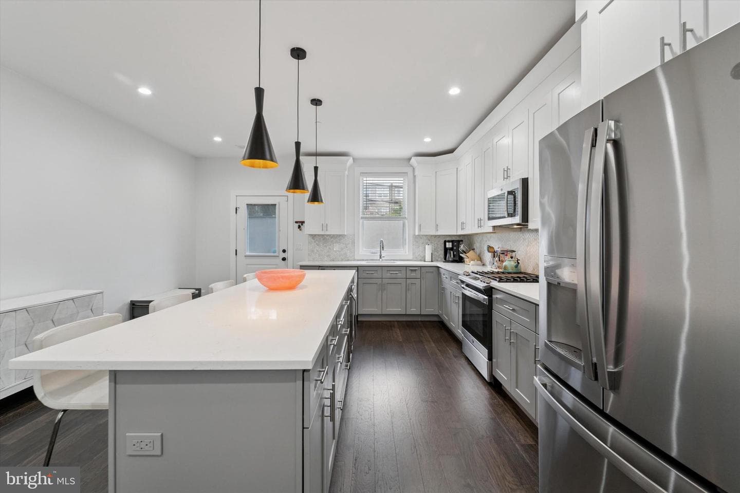 73 E Sharpnack Street photo 6
