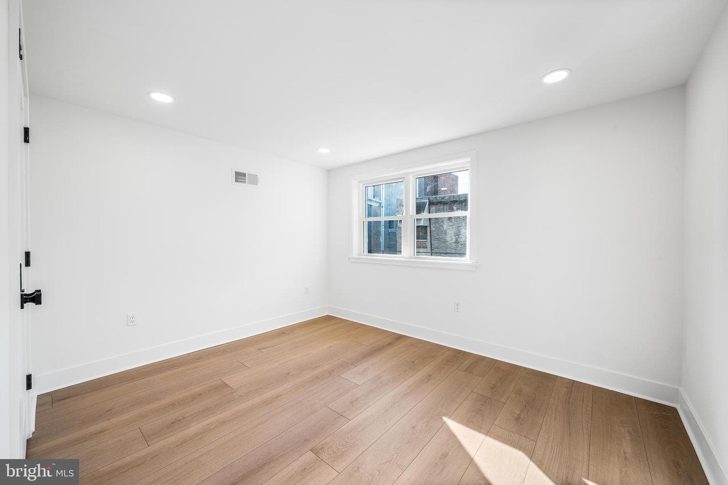 714 Earp Street photo 13
