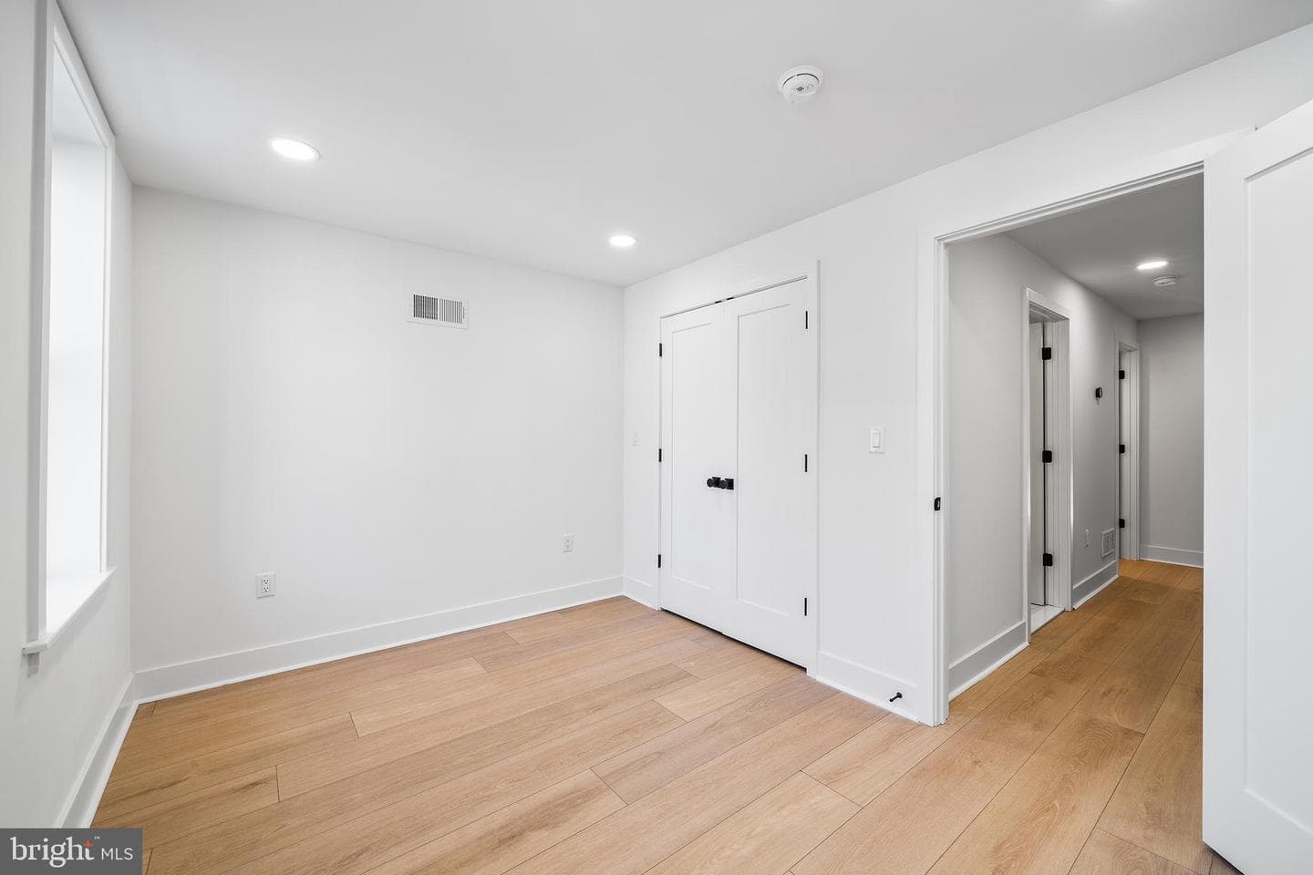 714 Earp Street photo 17
