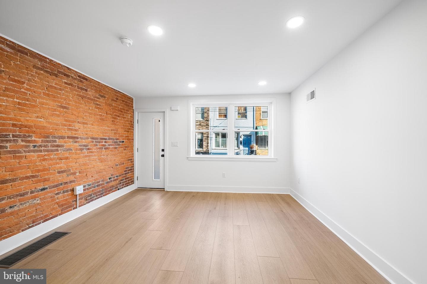 714 Earp Street photo 4