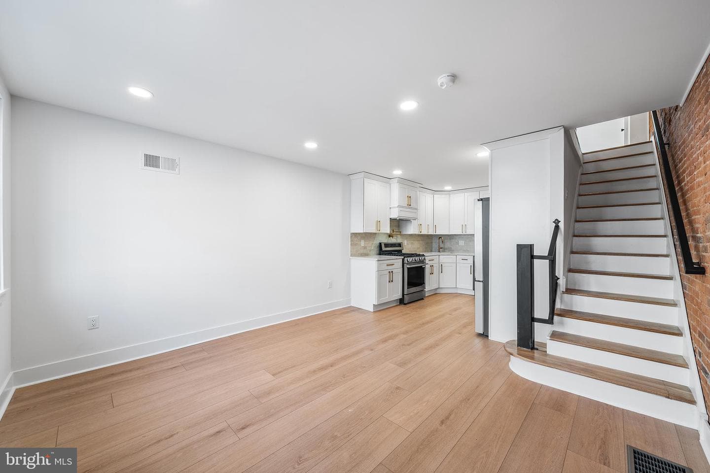 714 Earp Street photo 5