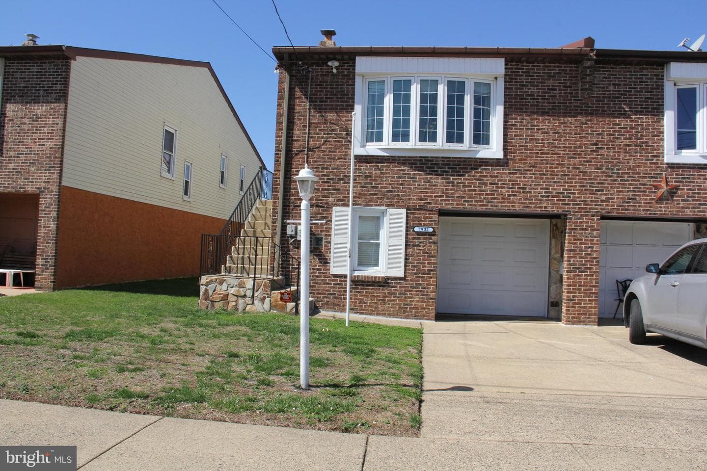 7902 Brous Avenue photo 2