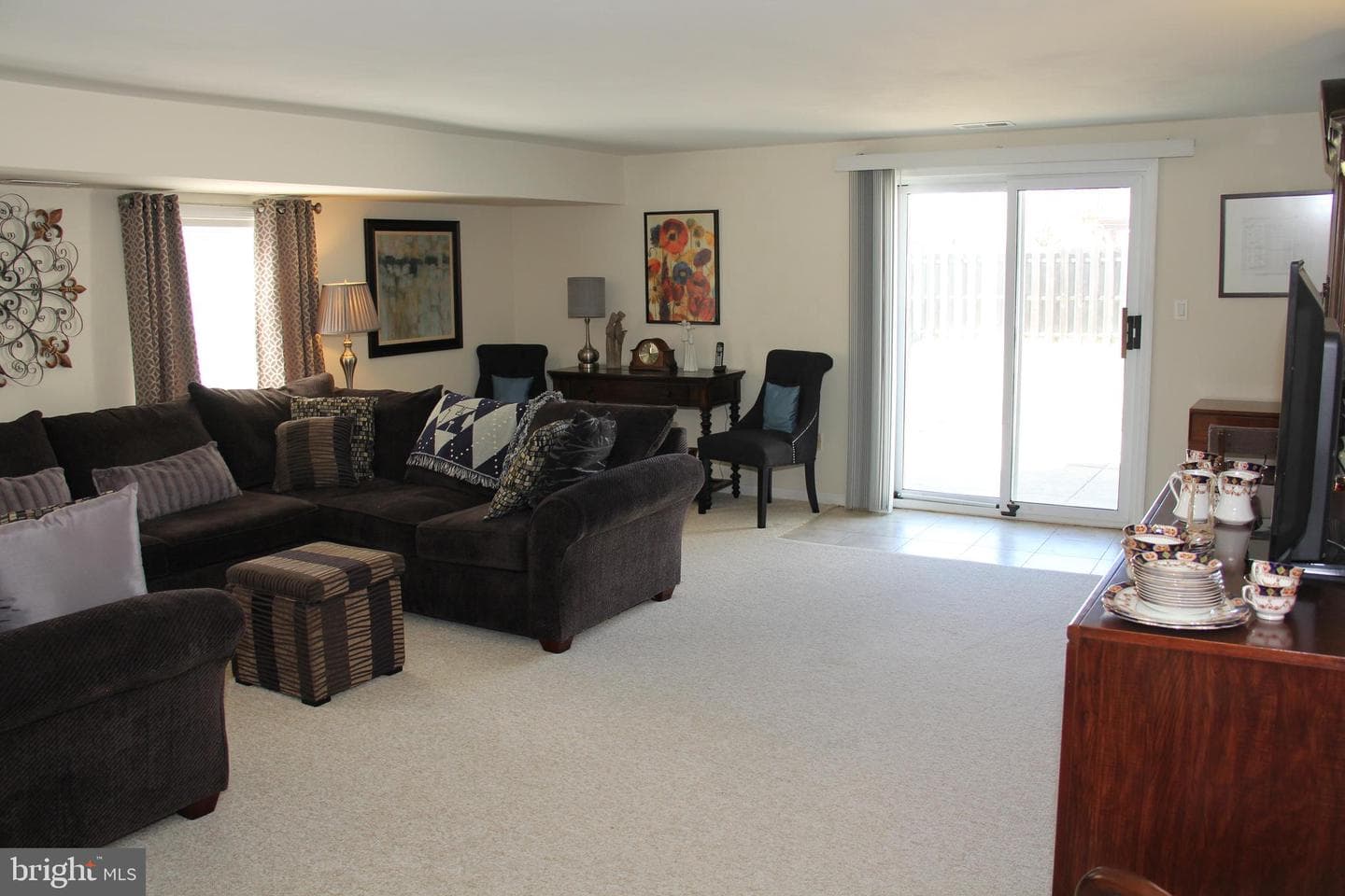 7902 Brous Avenue photo 32