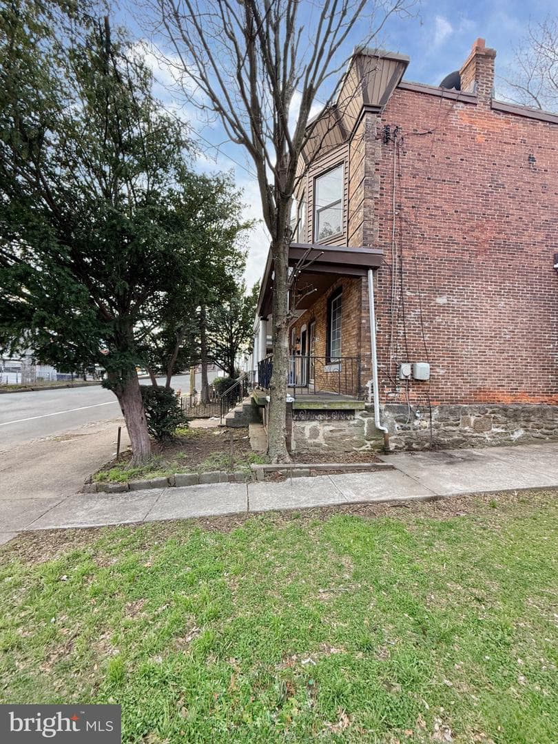 5534 Chew Ave photo 3