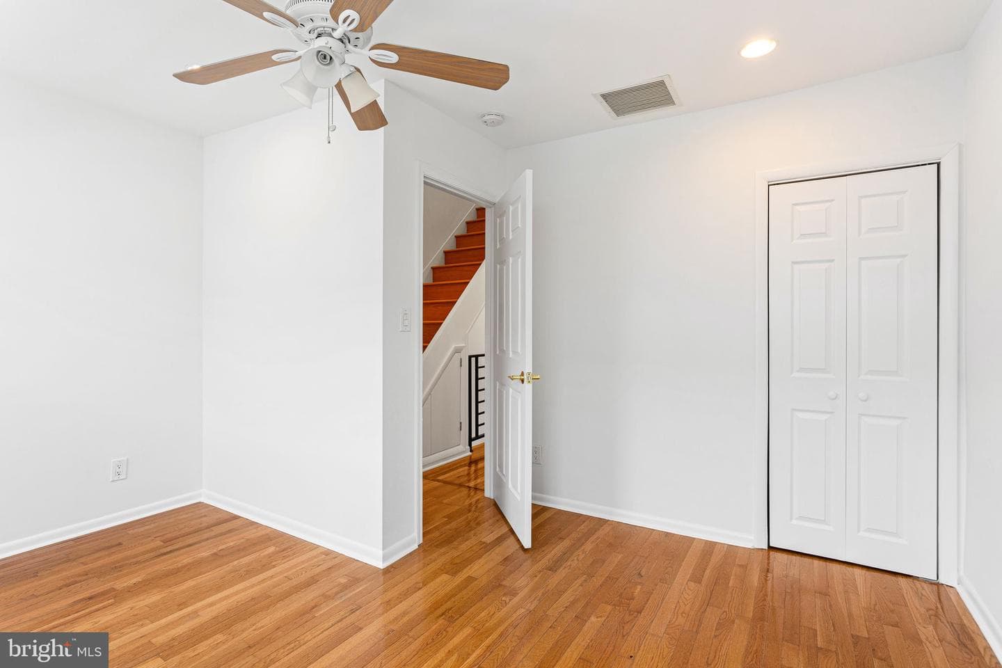2416 S Bouvier Street photo 15