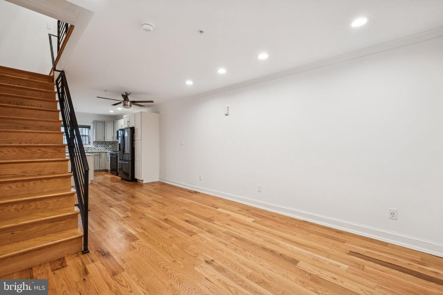 1710 W Seybert Street photo 7