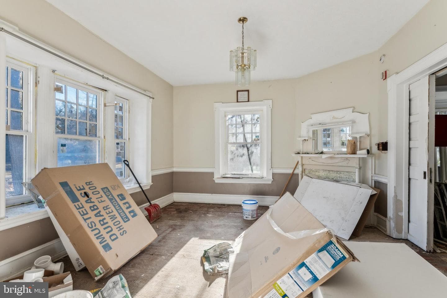 329 E Wister Street photo 6