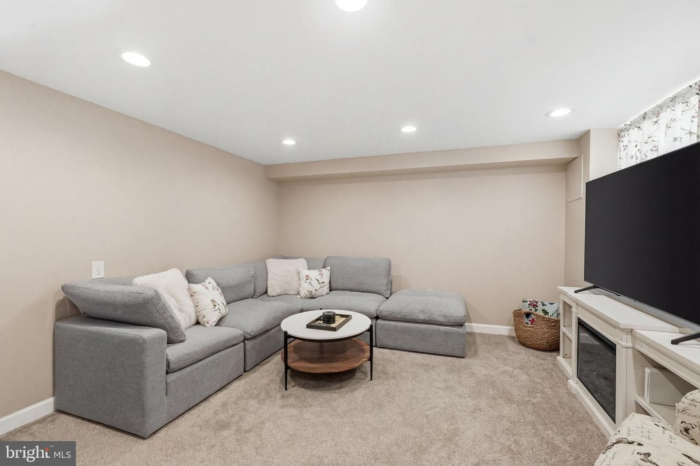 3252 Fordham Road photo 24
