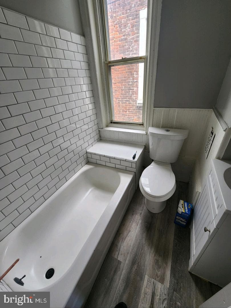 2554 N Sydenham Street photo 6