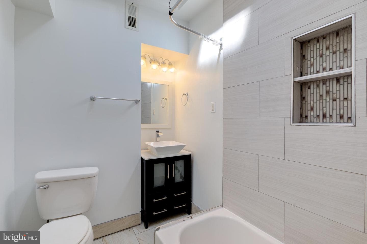 6226 Limekiln Pike photo 30