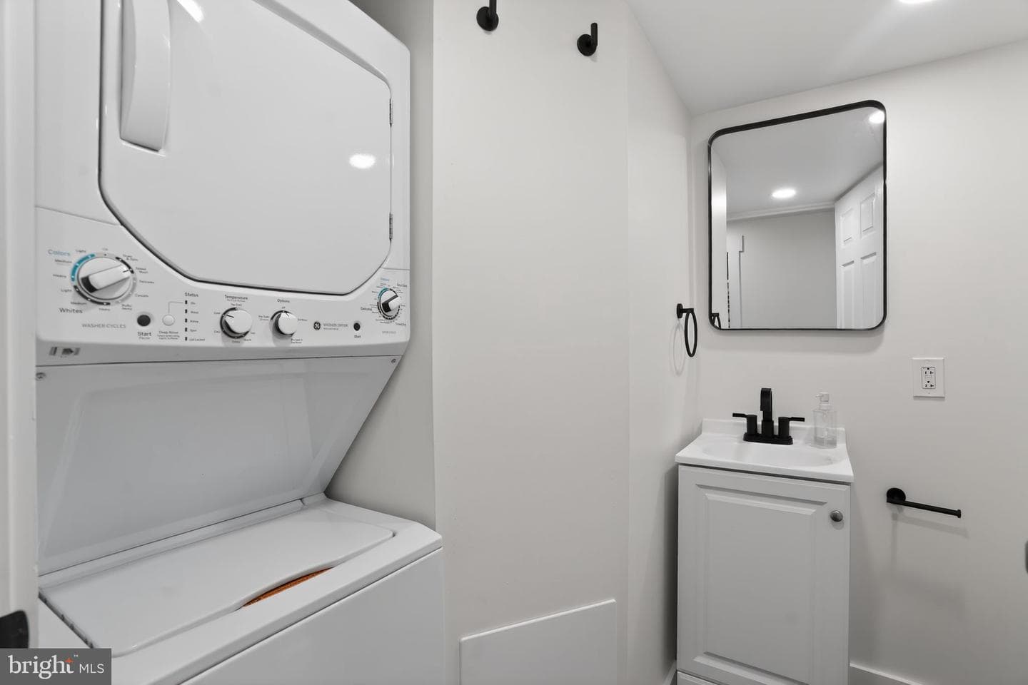 425 Hermitage Street photo 30