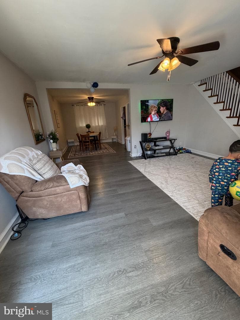 4317 Chippendale Avenue photo 3