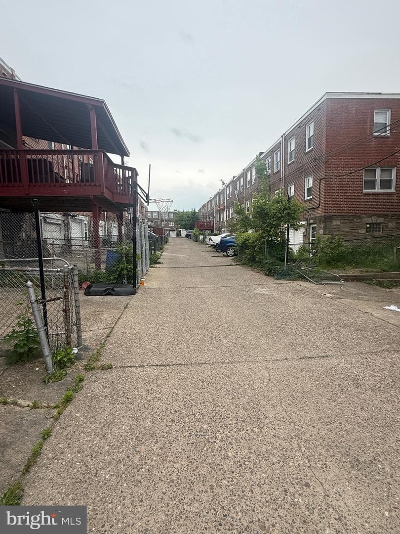 218 Stearly Street photo 8