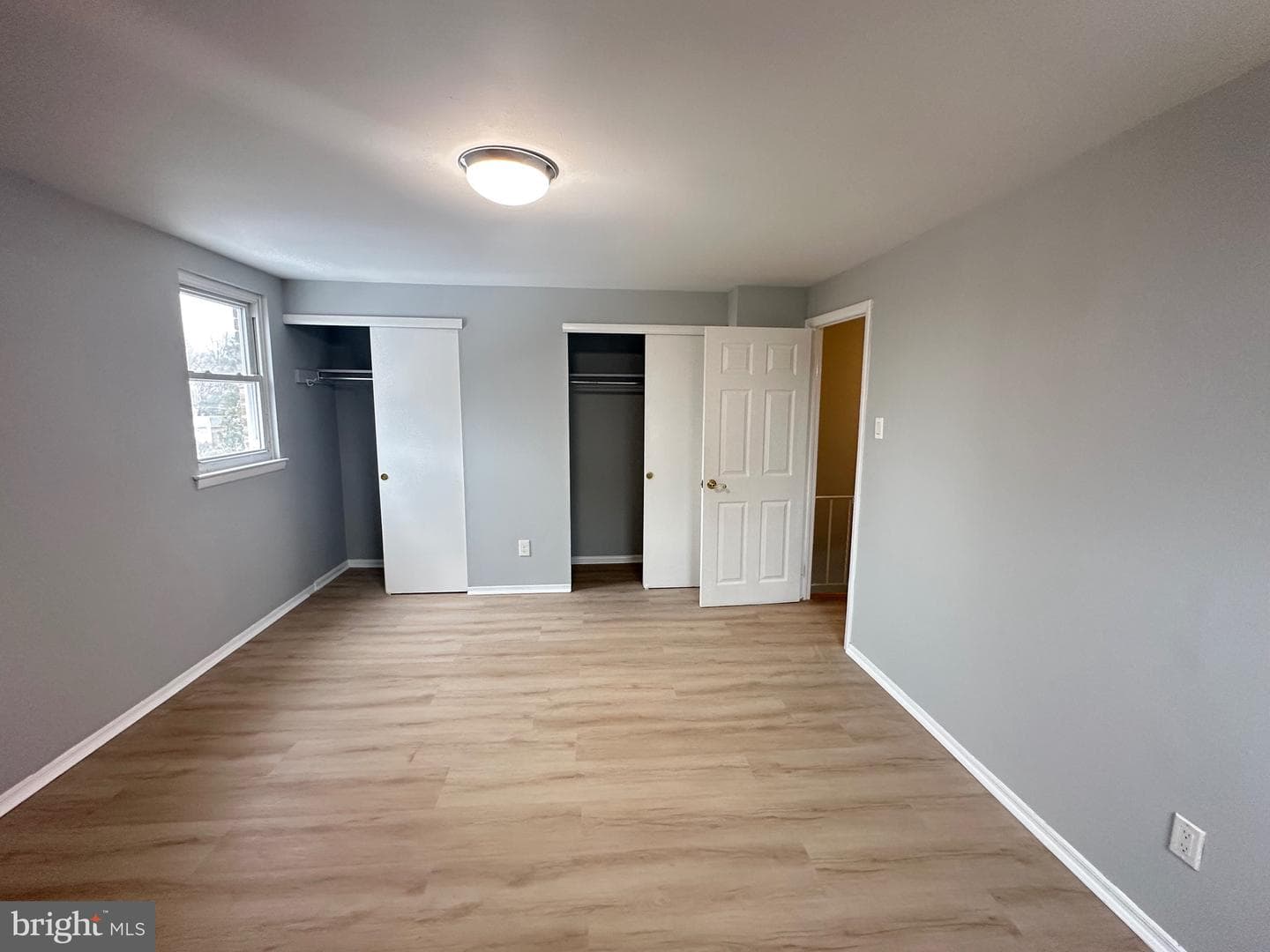 346 Ridgeway Place photo 11