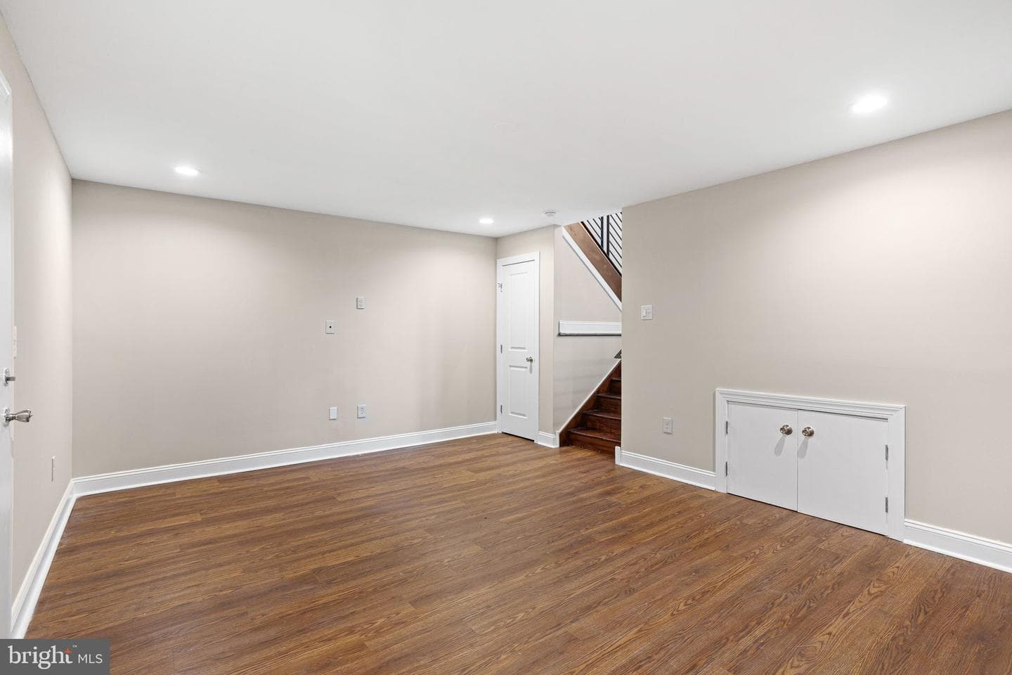 6225 Osage Avenue photo 19