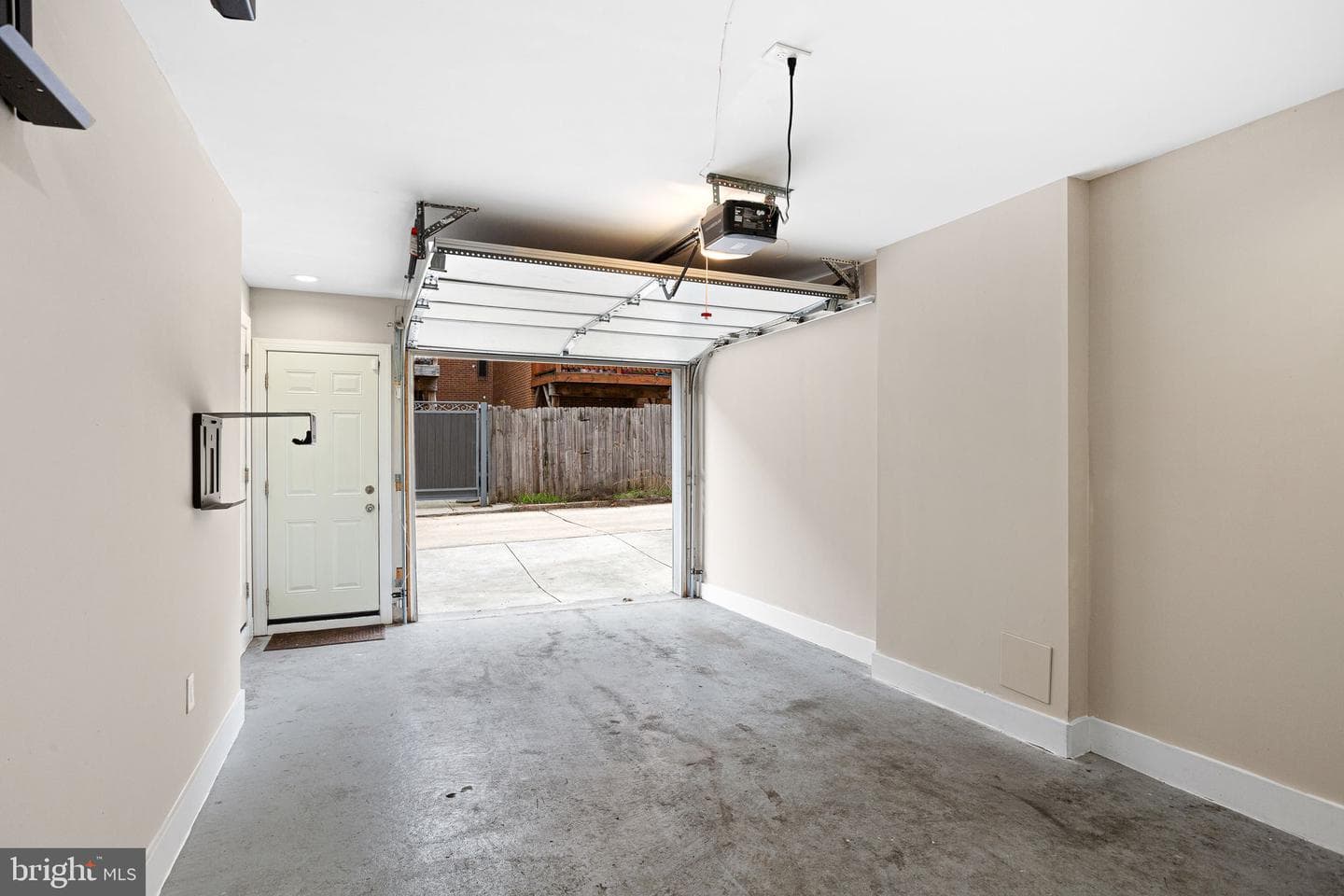 6225 Osage Avenue photo 23