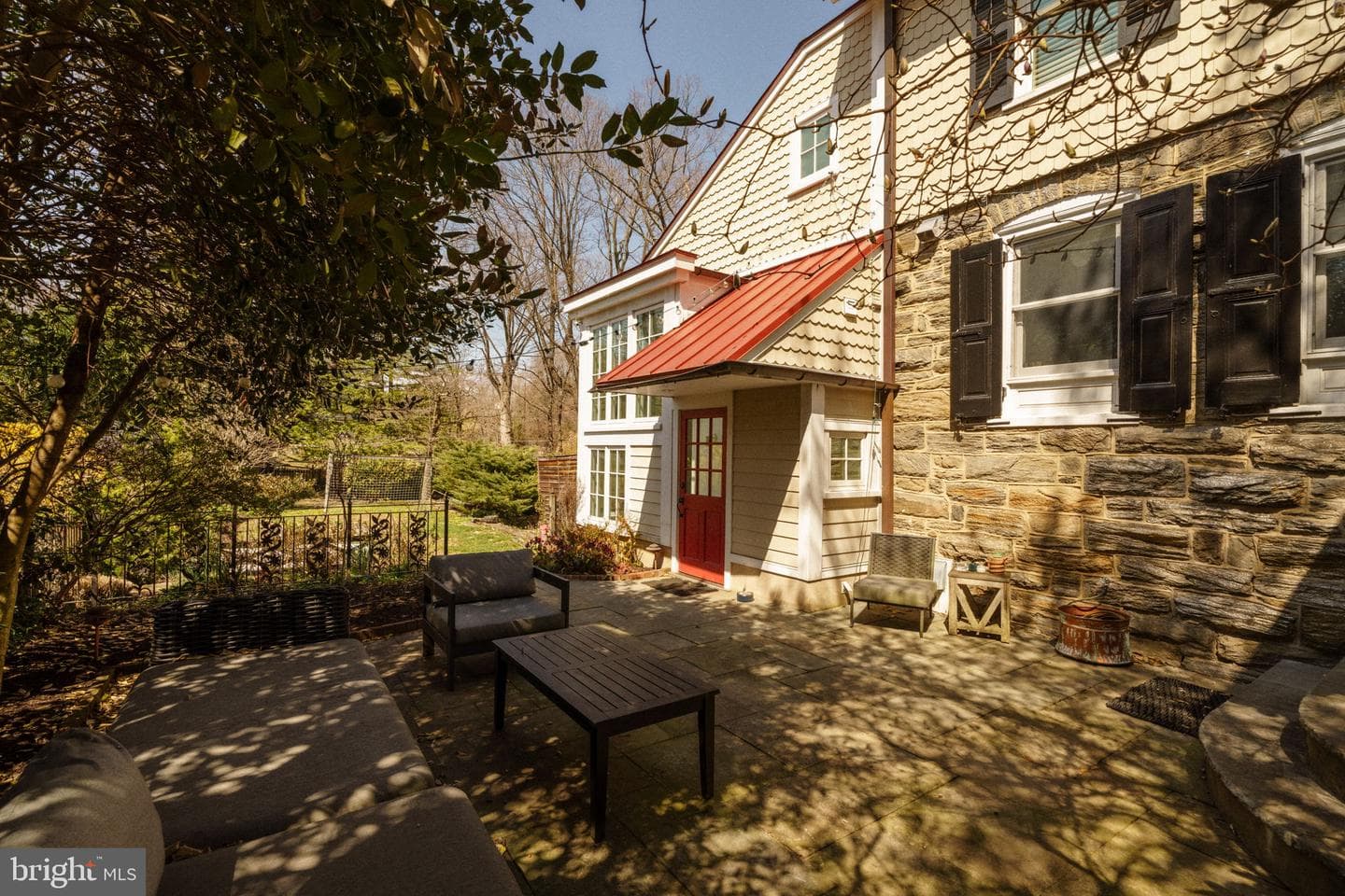 319 W Mermaid Lane photo 44