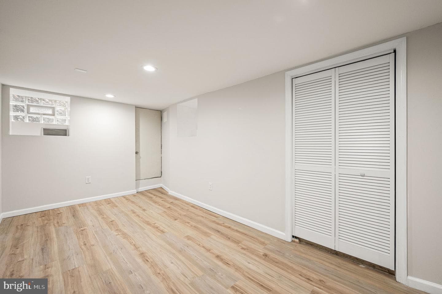 1826 S Alden Street photo 24