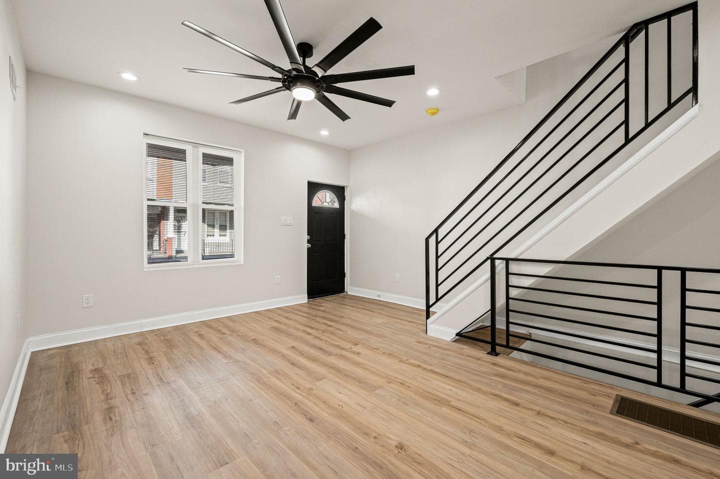 1826 S Alden Street photo 7