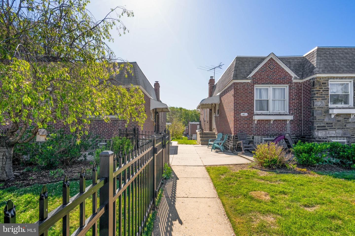 7847 Brous Avenue photo 2