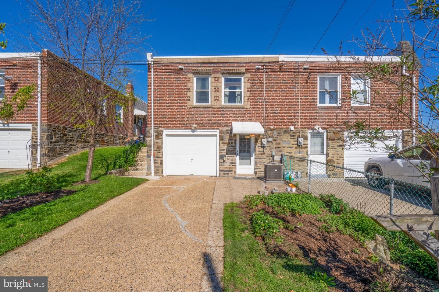 7847 Brous Avenue photo 25