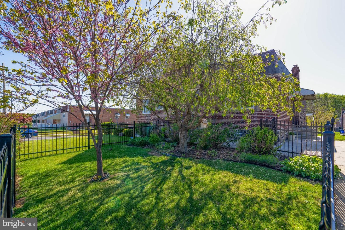 7847 Brous Avenue photo 3