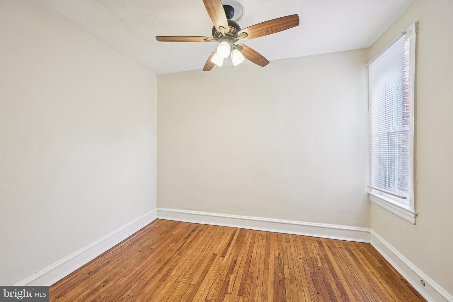 6231 Lansdowne Avenue photo 26